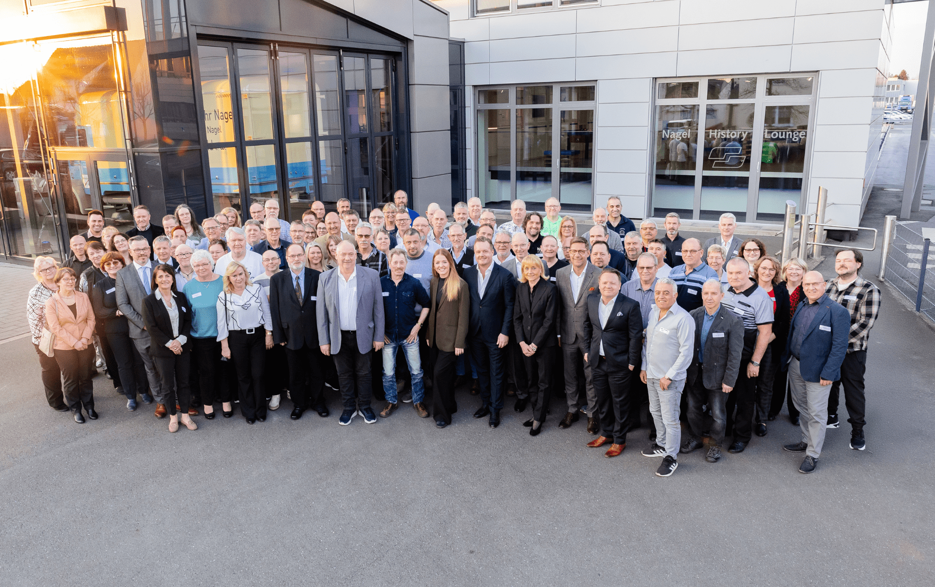 Ray Nicel Group Nagel-Group ehrt langjährige Mitarbeitende bei der Jubilarfeier 2025 ...